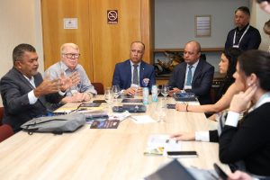 Abertura-da-28a-Conferencia-da-UNALE-–-Humanidade-ConectadaHoje-participamos-da-abertura-oficial-10-300x200 📰 UNALE 2024: "Humanidade Conectada" Abre Debate Nacional sobre Inovação e Governança