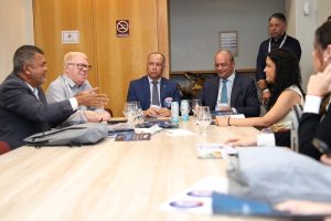 Abertura-da-28a-Conferencia-da-UNALE-–-Humanidade-ConectadaHoje-participamos-da-abertura-oficial-2-300x200 📰 UNALE 2024: "Humanidade Conectada" Abre Debate Nacional sobre Inovação e Governança