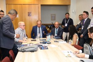 Abertura-da-28a-Conferencia-da-UNALE-–-Humanidade-ConectadaHoje-participamos-da-abertura-oficial-4-300x200 📰 UNALE 2024: "Humanidade Conectada" Abre Debate Nacional sobre Inovação e Governança