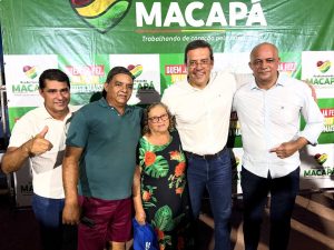 Hoje-estive-no-bairro-Renascer-participando-da-assinatura-da-ordem-de-servico-para-a-pavimentaca-3-300x225 Renascer em Obras: Prefeito Dr. Furlan assina ordem de serviço para pavimentação de quatro ruas no bairro