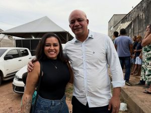 Hoje-estive-no-bairro-Renascer-participando-da-assinatura-da-ordem-de-servico-para-a-pavimentaca-6-300x225 Renascer em Obras: Prefeito Dr. Furlan assina ordem de serviço para pavimentação de quatro ruas no bairro