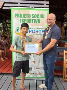 Participei-da-entrega-de-certificados-e-medalhas-aos-destaques-de-2025-do-Projeto-Social-Esporti-4-225x300 Esporte e Inclusão: Projeto Social premia destaques de 2025 com entrega de medalhas e certificados